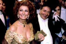 ROME (Reuters) - Oscar-winning Italian film star Sophia Loren, one of the most famous movie divas of the 20th century, has undergone surgery after a fall in her home in Geneva, a spokesman said on