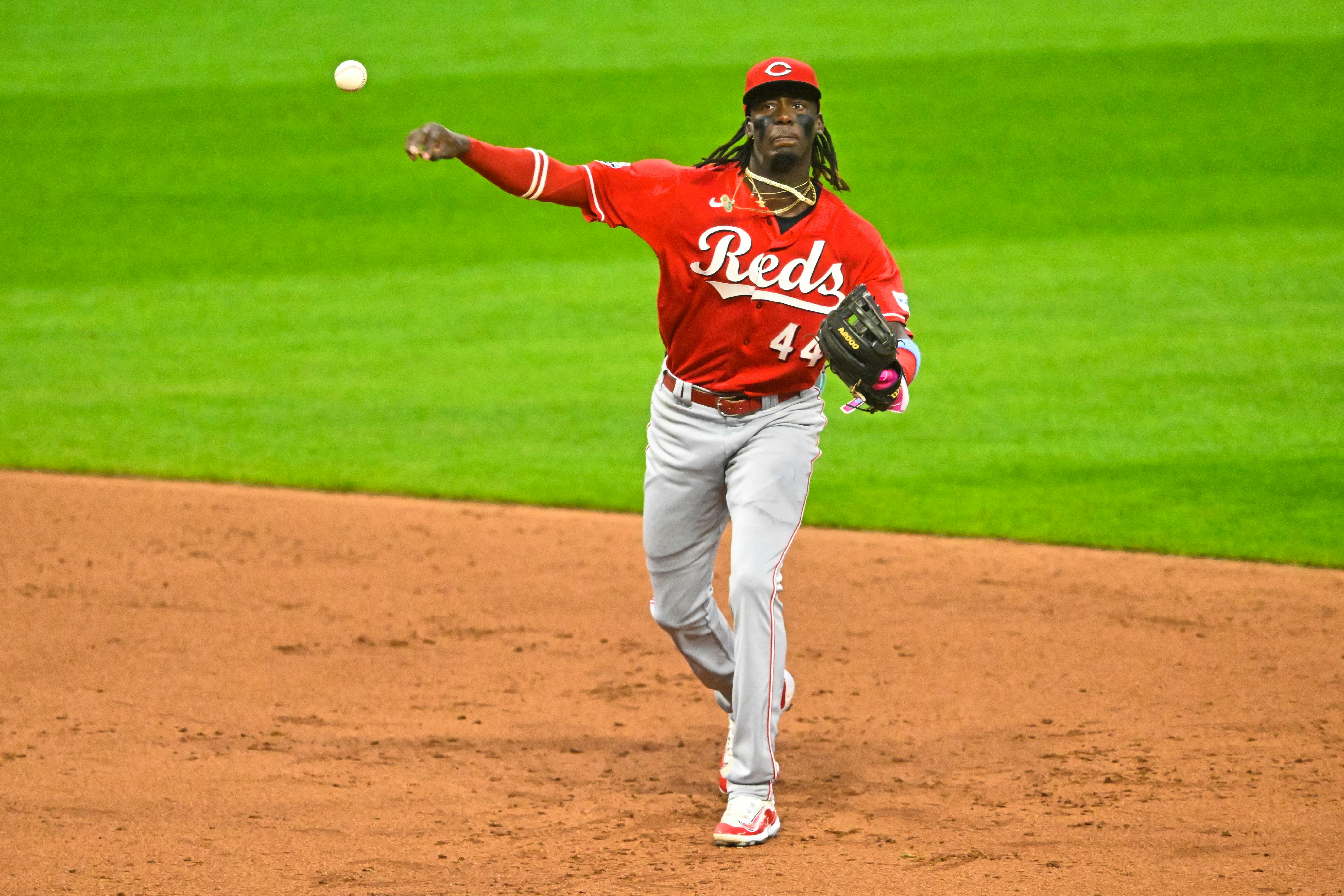 Cardinals clinch NL Central title by beating Brewers 6-2