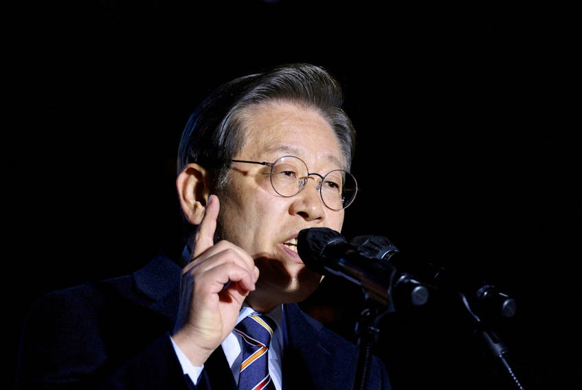 By Hyunsu Yim SEOUL (Reuters) - A South Korean court early on Wednesday rejected an arrest warrant for the leader of the main opposition party on charges of bribery and breach of duty, giving the