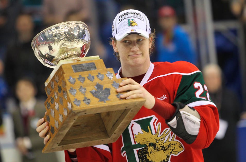 Halifax Mooseheads raise Nathan MacKinnon's No. 22 to rafters in