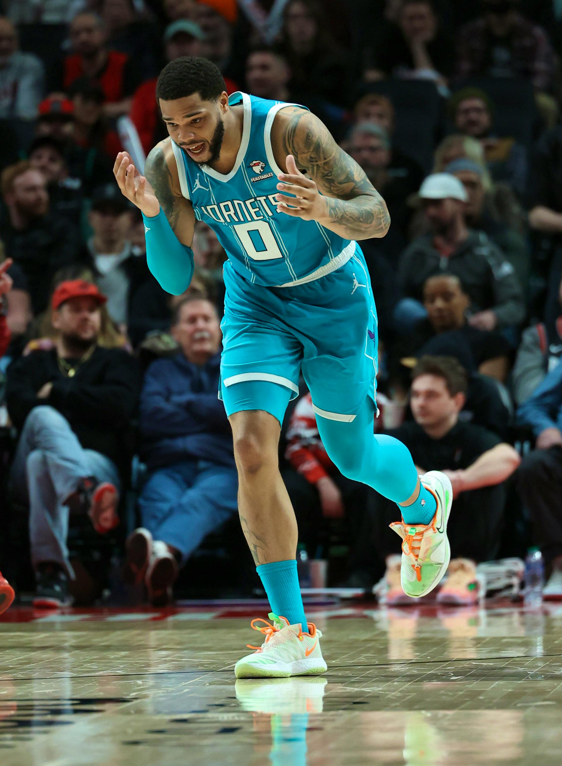 Hornets notch first road win over Blazers since 2008