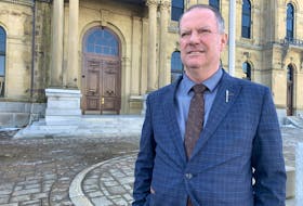 Former New Brunswick cabinet minister Jeff Carr says he won't re-offer in the next provincial election after getting into a public spat with Premier Blaine Higgs.