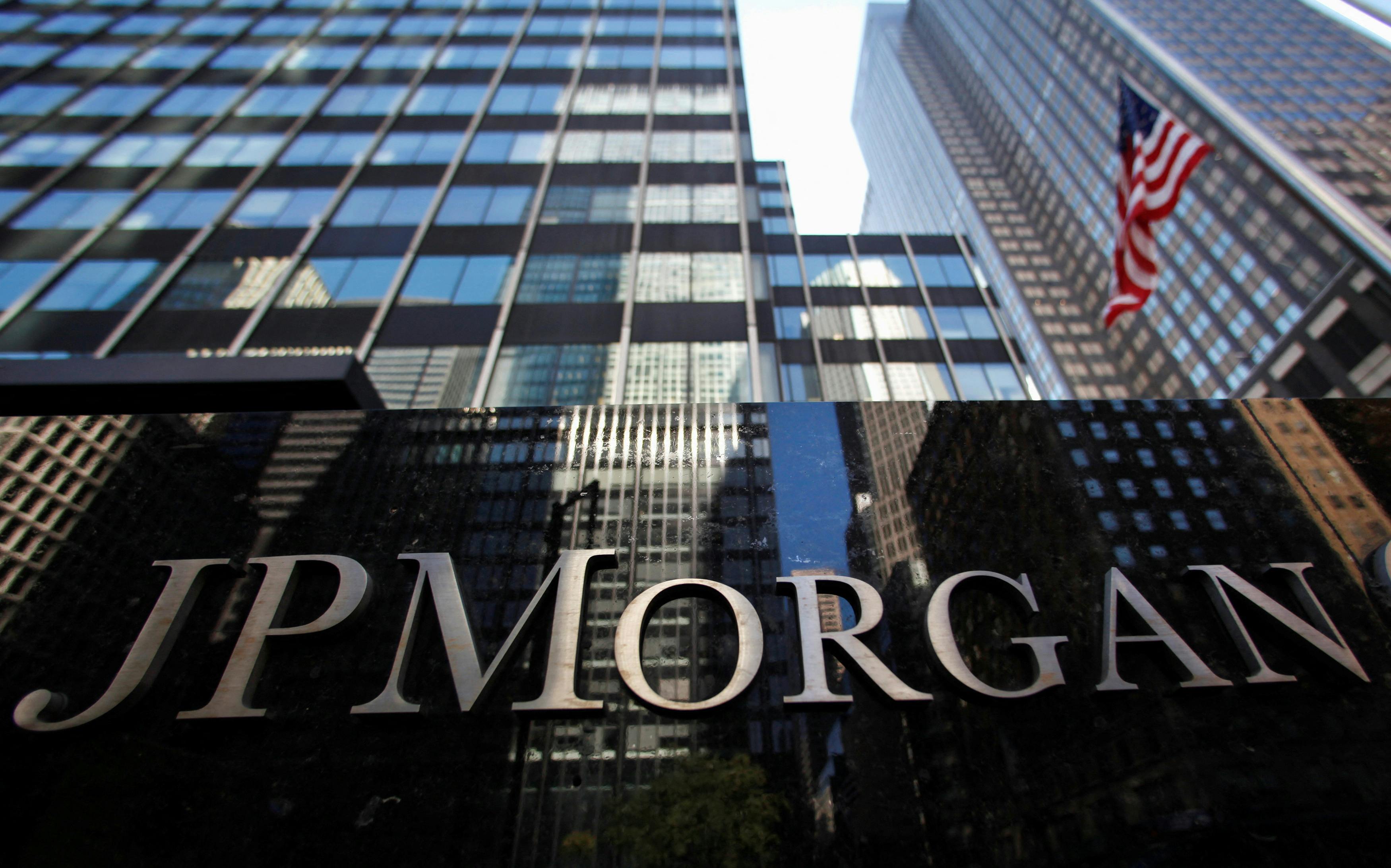 JPMorgan to open more than 500 new bank branches over next three