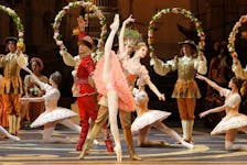 Svetlana Zakharova (C), a principal dancer of the Bolshoi Ballet, and other dancers perform during a rehearsal of Tchaikovsky's ballet "The Sleeping Beauty" at the Bolshoi Theatre in Moscow November 17, 2011.
