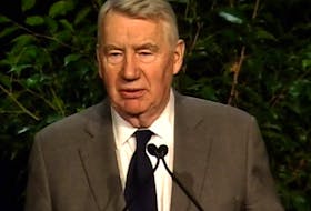 Canadian-American PBS television journalist and author Robert MacNeil accepting the 2008 Cronkite Award in Phoenix.