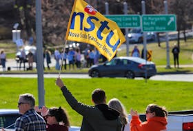 Teachers from the Nova Scotia Teachers Union hold a picket rally during the afternoon commute, on the Armdale Rotary in Halifax Monday April 15, 2024. The NTSU members recent;y voted 98% of a strike mandate.

TIM KROCHAK PHOTO