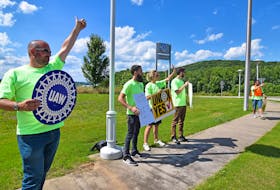 Pro-union workers demonstrate outside Volkswagen’s Chattanooga plant where a vote is being held this week over whether to be represented by the United Auto Workers in Chattanooga, Tennessee, U.S. June 13, 2019.