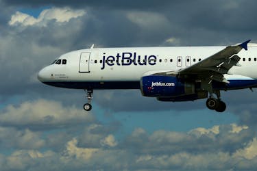 A JetBlue aircraft comes in to land at Long Beach Airport in Long Beach, California, U.S., January 24, 2017.  
