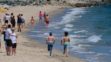 FOR NEWS STANDALONE:
Youths hit the sand at Queensland Beach Provincial Park on a summer-like afternoon Wednesday May 15, 2024.

TIM KROCHAK PHOTO