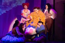 Mark Delaney sings “Money, Money, Money” as Jack’s mother Dame Bella in Jack and the
Beanstalk: A Musical Comedy Pantomime, playing July 11-14 at the Highland Arts Theatre. Surrounding Delaney are, from left, Macy MacKinnon, Kiersten Penny, Maverick McDougall, Iryna Noiabrodska, and Kiera Evely. COREY KATZ