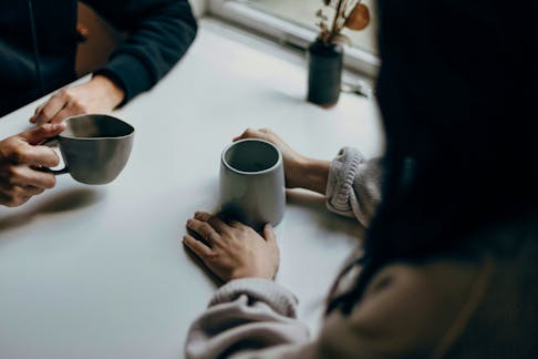 If anxiety or worry is what’s keeping you from engaging in small talk, there are simple cognitive behavioural strategies you can practise, according to Dr. Daniel Chorney.