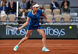 Tennis - French Open - Roland Garros, Paris, France - June 1, 2024 Belgium's Elise Mertens in action during her third round match against Kazakhstan's Elena Rybakina