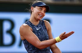 Tennis - French Open - Roland Garros, Paris, France - June 1, 2024 Spain's Paula Badosa reacts during her third round match against Belarus' Aryna Sabalenka