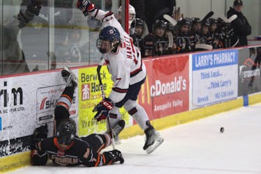 Bage Valley Wildcats defenceman Max Hanley plays a physical brand of hockey.  
Jason Malloy