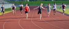 Jaycob Frank, Lane 4, of Bluefield High School in Hampshire won the senior boys’ 100-metre final race at the P.E.I. School Athletic Association (PEISAA) track and field championships at UPEI in Charlottetown on May 31. Frank, who had a time of 11.69 seconds, edged out Charlottetown Rural’s Gabe Ing, Lane 5, at the finish line. For more photos of the PEISAA track and field championships, see pages A4 and B1. Jason Simmonds • The Guardian