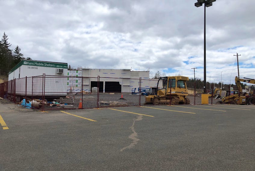 The new big-box building taking shape in New Minas will house a PetSmart store.