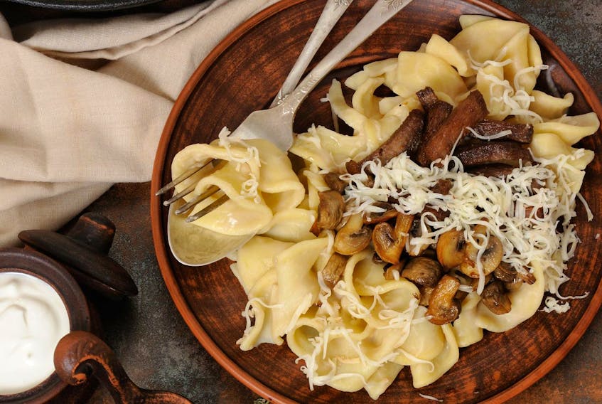 
Pasta fettuccine with fried champignons, beef stroganoff, onion seasoned with cheese. - Maryna Voronova
