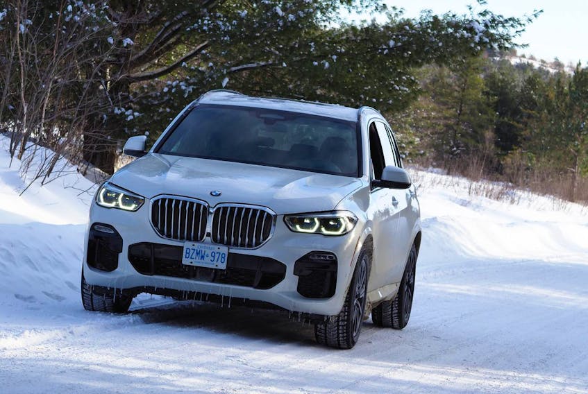 
The 2019 BMW X5 xDrive AWD is powered by a 335-horsepower, three-litre, straight-six, turbochrged engine worked by an eight-speed automatic transmission.
