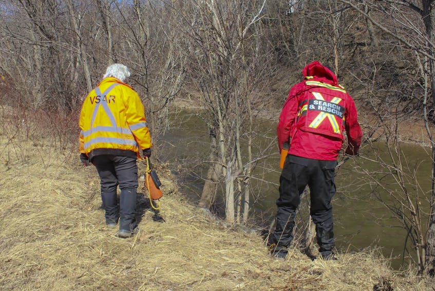 
Valley Search and Rescue volunteers work along the shore of the Cornwallis River in Kentville on Thursday during the fourth day of a search for a missing North Kentville man. Joshawa Bentley, 29, hasn’t been seen since Saturday night. Ian Fairclough
