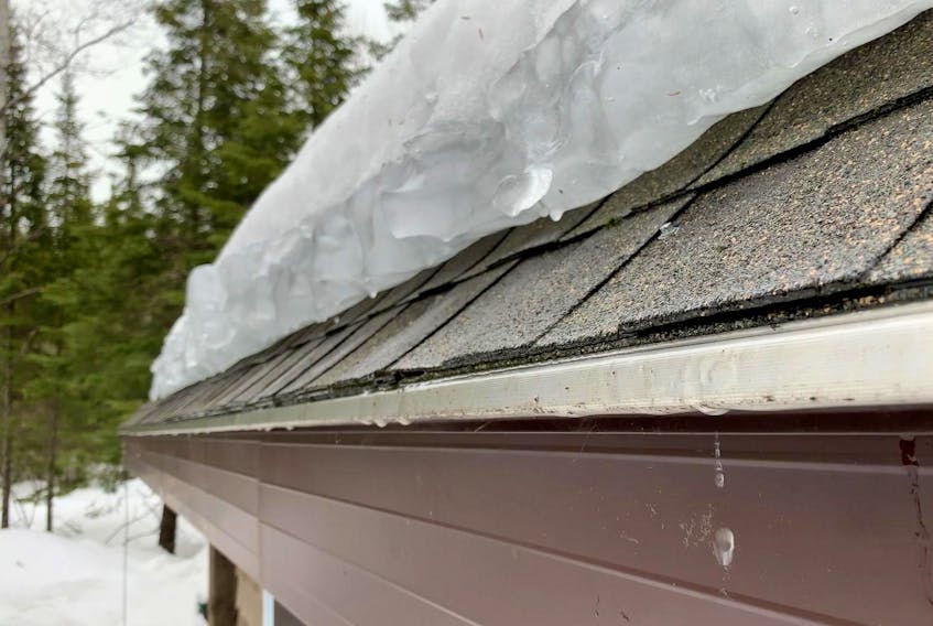
The Canadian-made Edge Cutter de-icing system uses a hidden cable and aluminum extrusion to evenly warm the entire eaves area. - Robert Maxwell
