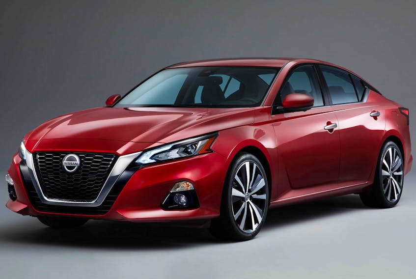 
The all-new Altima takes its inspiration from the award-winning Nissan Vmotion 2.0 concept, which debuted at the 2017 North American International Auto Show in Detroit. Like the show car, the production Altima attracts immediate attention with its athletic stance and proportions — lower, wider and more dynamic than previous generations, thanks in part to new platform packaging and the use of two new low-profile engine designs. - Nissan
