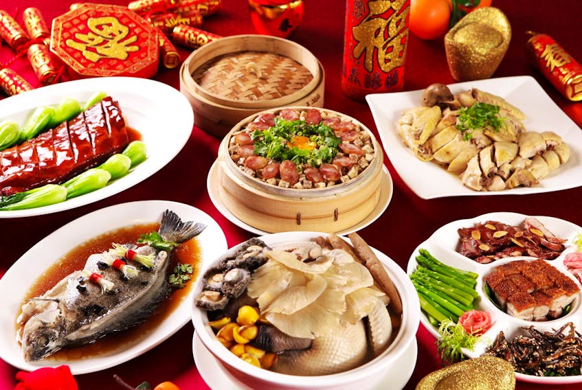 The New Year’s Eve Feast is the most significant meal of the year. It commonly served with at least 10 dishes, chicken, duck, fish and meat should be all included, meaning a prosperous new year.