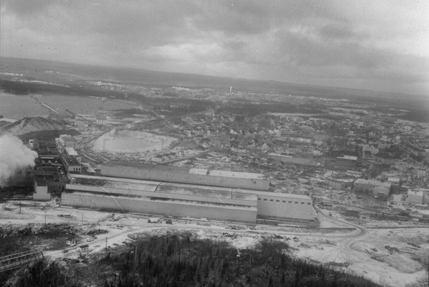Courtesy of the Grand Falls-Windsor Heritage Society
Arial view of mill late 1960s.