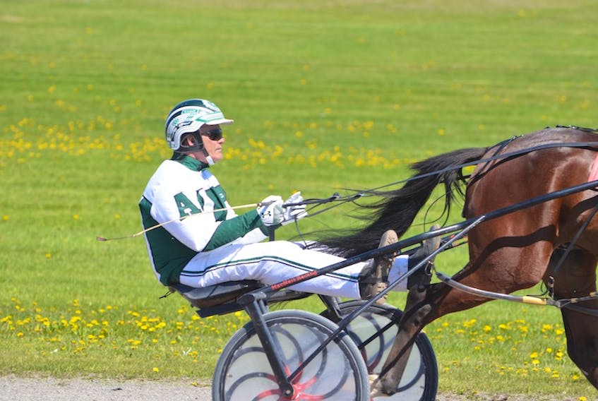 Kenny Arsenault drove Live And Let Di to a 1:56.4 victory in the $5,500 Atlantic Breeder’s Crown three-year-old filly consolation at Red Shores Racetrack and Casino at the Charlottetown Driving Park on Saturday.