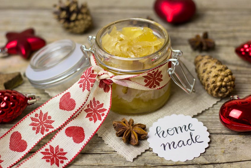Make small, homemade gifts such as preserves, jams, cookies or other consumable gifts.