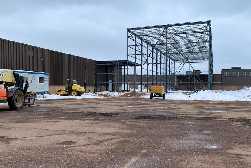 Emmerson Packaging is continue to invest in its Amherst facility, investing approximately $3.5 million in construction of a connector between the main plant and its warehouse in the former Pure Energy Battery building. The project also includes the development of automated, self-driving forklifts.
