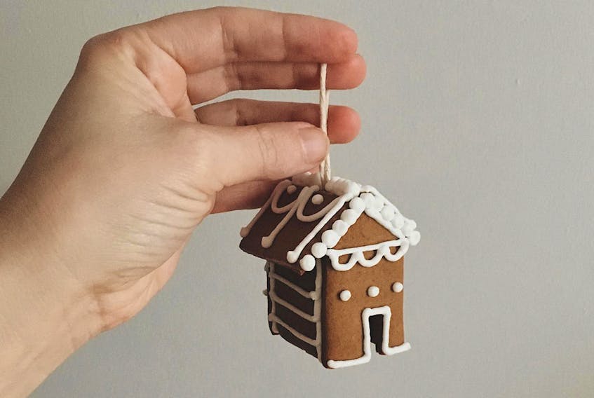 Tiny gingerbread houses are only one of Gateaux Rose’s holiday treat offerings. Check out these five talented local bakers for more beautiful, and stress-free options. -GATEAUX ROSE