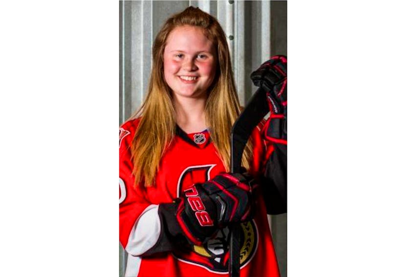 Sydney Lyndon has committed to the UPEI Panthers for the upcoming hockey season.