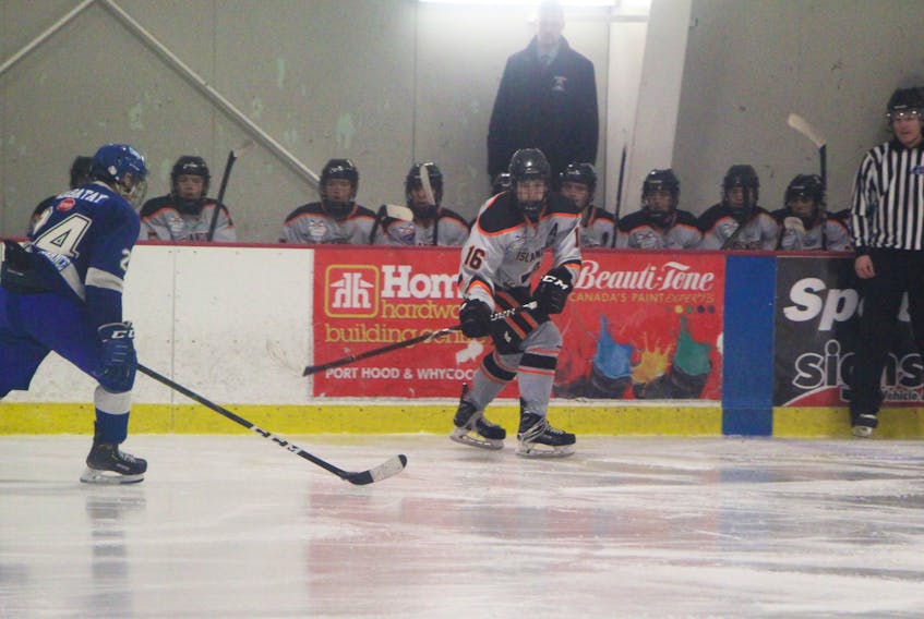 Cape Breton West Major Midget Islanders forward Matthew Ellis recorded a five-point game in the clinching contest, as the Islanders won 7-3 knocked off the Valley Wildcats in the first-round of the NSMMHL playoffs three games to one.