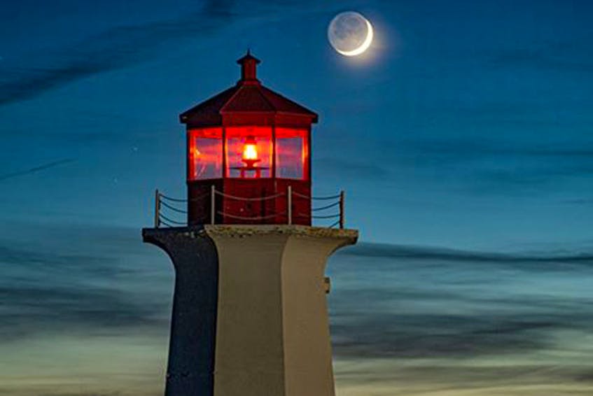 Barry Burgess continues to bring us stunning photos from Nova Scotia.  He was out at Peggy’s Cove last Sunday evening and waited for the moon to be in the perfect spot.  He snapped this stunning photo as the two-day-old crescent moon snuggled up to the iconic lighthouse. You don’t always get to see earthshine quite like this.