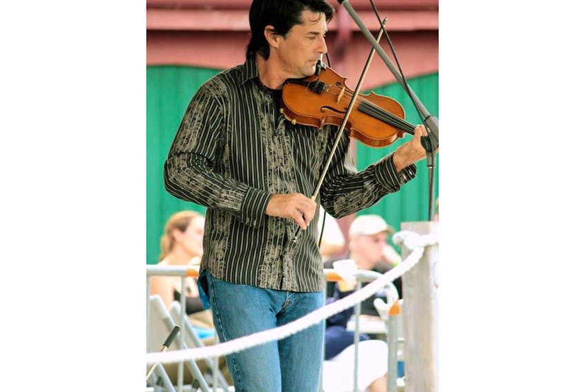 Stompin' Tom's former fiddle player Billy MacInnis and singer songwriter Leon Gallant will be the special guests of hosts Fiddlers' Sons and Keelin Wedge this evening at the Kaylee Hall, Poole's Corner.