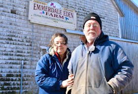 Tina and Arthur Davies of Emmerdale Eden Farm have started a vegetable and fruit drive-thru to hinder the spread of COVID-19.