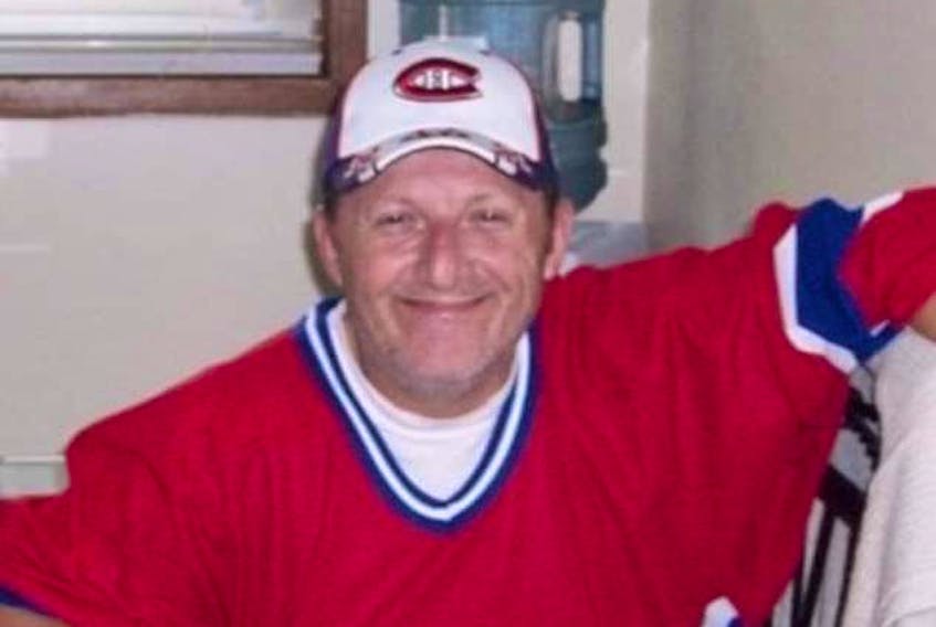 A Montrose, P.E.I. resident, Kevin Clements, has died in Toronto while awaiting organ transplants. Last year he made a public plea to urge Islanders to indicate their willingness to be organ and tissue donors following their deaths.