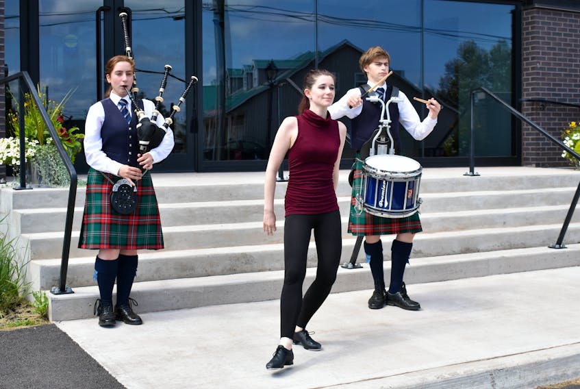 Danielle Chiarotto on the bagpipes, Samantha MacKay, step dancer and instructor, and Austin Trenholm on the drums, present a uniquely live inspiring experience in front of the Celtic Performing Arts Centre.