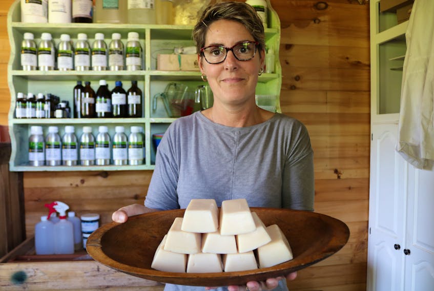 With the popularity of shampoo bars gaining momentum on online platforms, Leslie MacKinnon, owner of The Farmer’s Wife, decided to make them as a product to sell in her soy soap and candle business. MacKinnon says the bars are not only good for a person’s hair but also safer for the environment.
