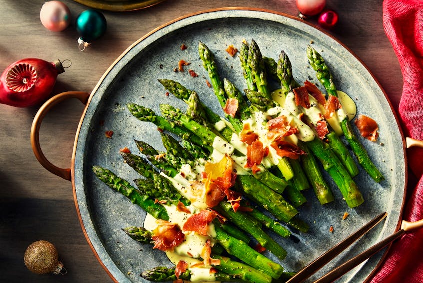 Roasted Asparagus with Crispy Proscuitto Chips