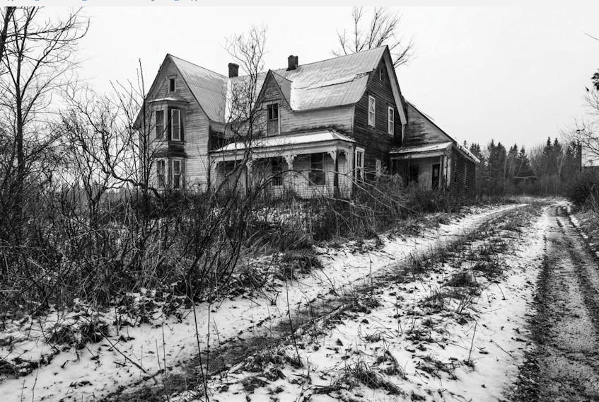 This photo resembles a Folly Mountain home and a dirt road during the early 1940s when Leslie Jobb was in his youth.