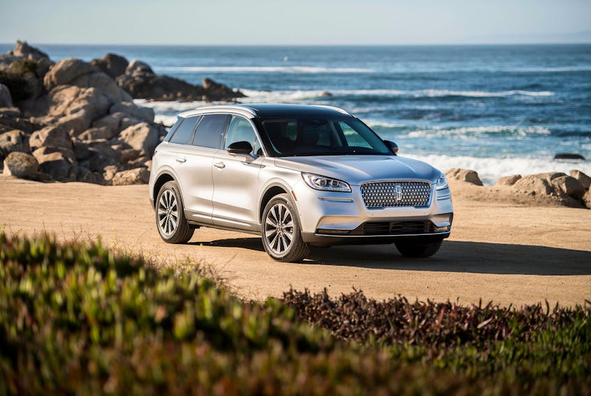 The 2020 Lincoln Corsair AWD is powered by a 2.3-litre, turbocharged, four-cylinder engine that generates up to 295 horsepower and 310 lb.-ft. of torque. - Lincoln