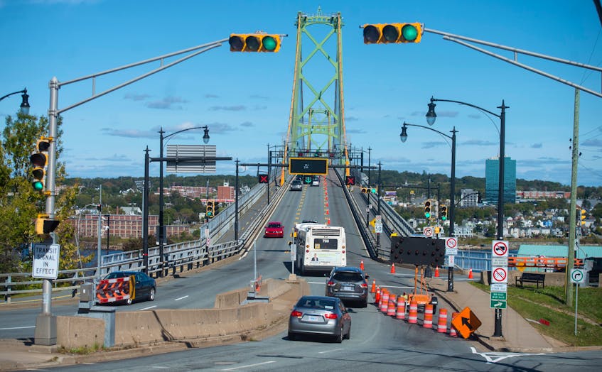 Traffic streams onto the Macdonald Bridge on Monday afternoon, October 1, 2019.
Ryan Taplin - The Chronicle Herald
