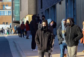 FOR NEWS STORY:
Hundreds of students lined up for COVID-19 tests at a pop-up testing site in the Richard Murray Design Building in Halifax Tuesday November 24, 2020. 
TIM KROCHAK PHOTO