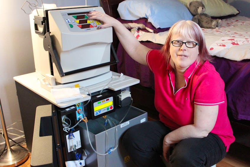Sheena King explains how her NxStage home dialysis machine has changed her life.