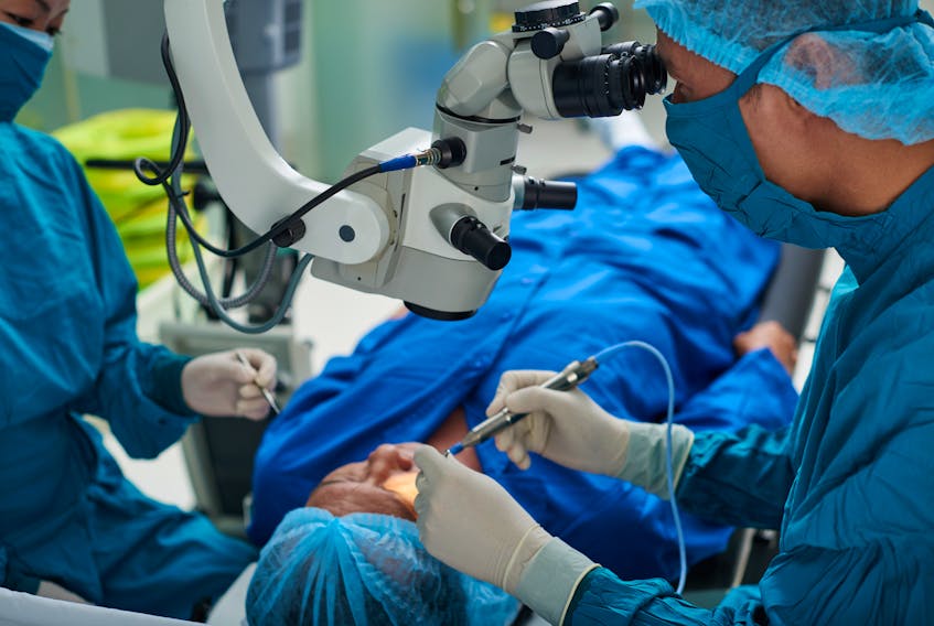 The provincial government is adding a regulation to demand that any eye surgeries involving the removal of a cataract take place in a hospital.