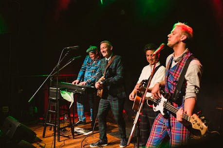 The Unusual Commoners — The Wiggles' adult band — play to hundreds at the Rock House