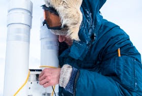 SmartICE technology includes a stationary sensor (SmartBUOY), which provides reliable near-real-time sea-ice thickness measurements and delivers this information by satellite.