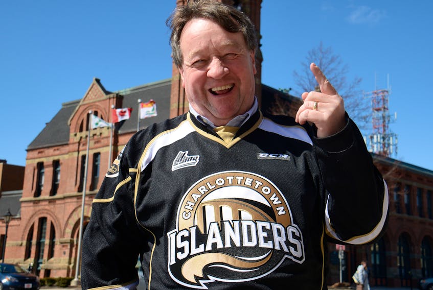 Charlottetown Mayor Clifford Lee and Halifax Mayor MIke Savage have a friendly bet on the outcome of the second-round QMJHL playoff series between the Halifax Mooseheads and the Charlottetown Islanders.