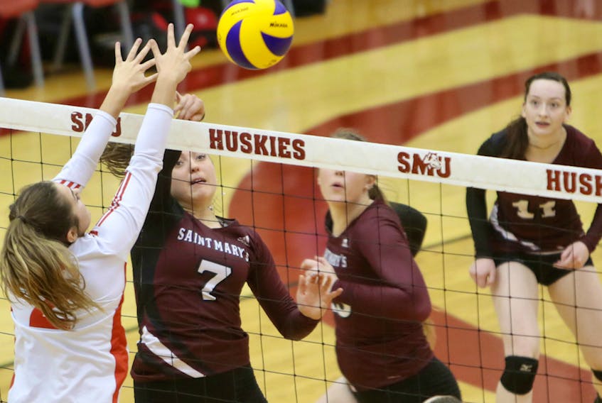 The Saint Mary's Huskies swept past the Memorial Sea-Hawks Friday in Halifax in the first of three weekend matches between the AUS women's volleyball teams.